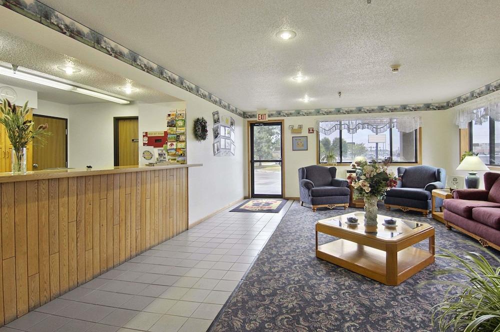 Super 8 By Wyndham Ankeny/Des Moines Area Otel Dış mekan fotoğraf