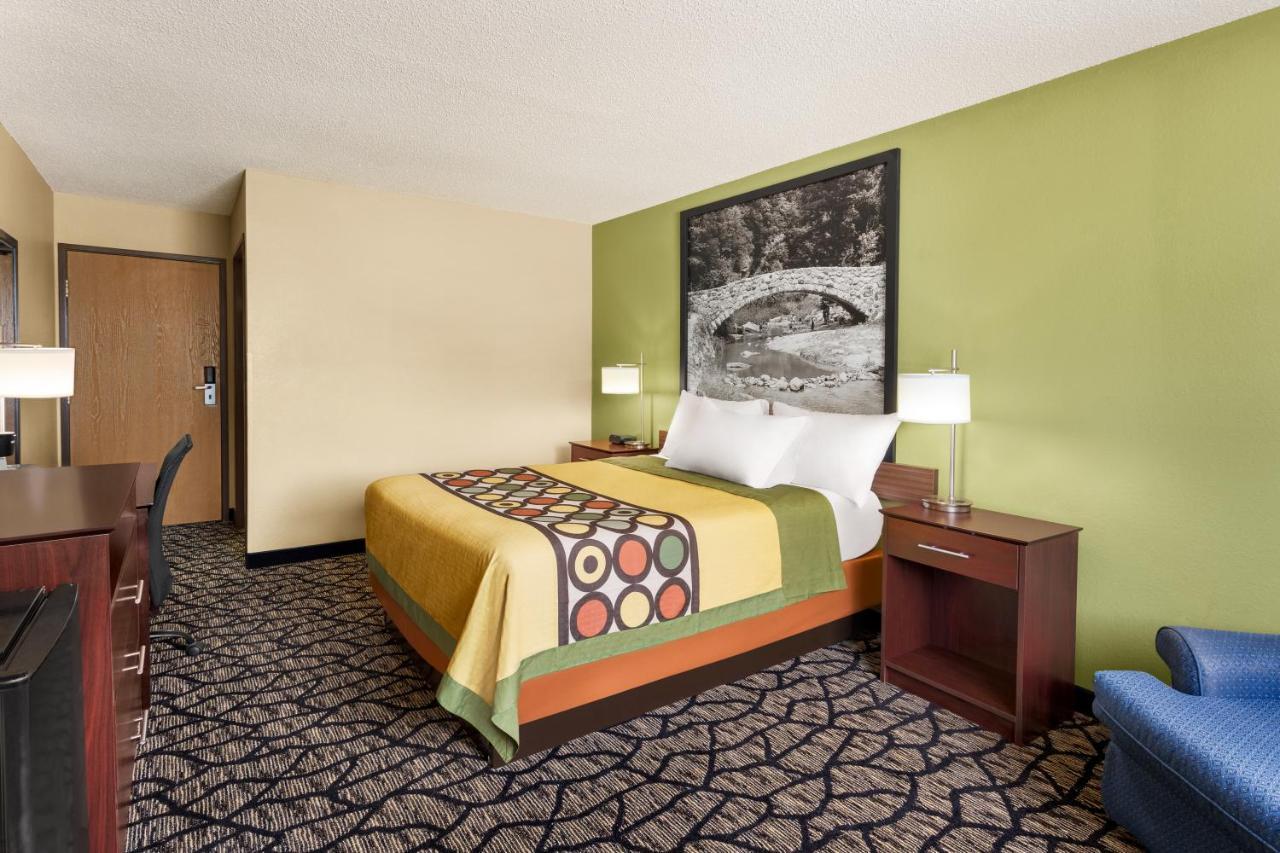 Super 8 By Wyndham Ankeny/Des Moines Area Otel Dış mekan fotoğraf