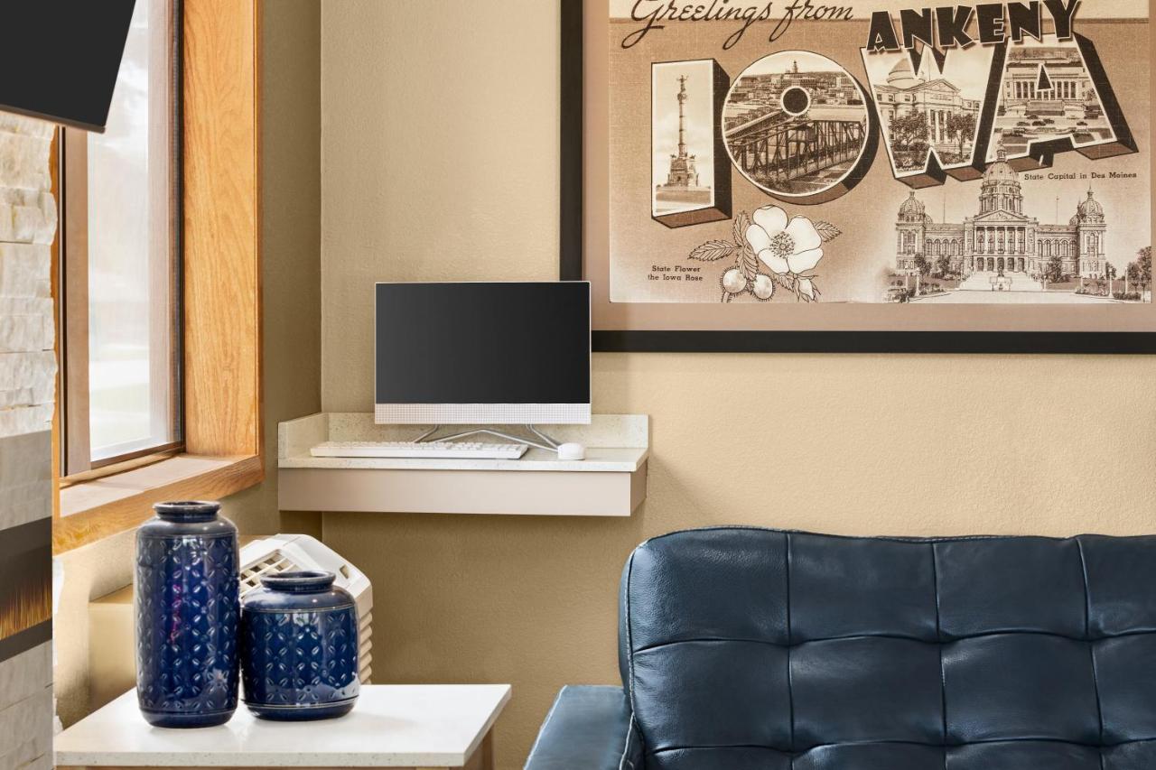 Super 8 By Wyndham Ankeny/Des Moines Area Otel Dış mekan fotoğraf