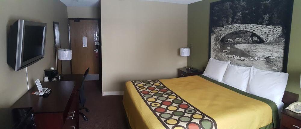 Super 8 By Wyndham Ankeny/Des Moines Area Otel Dış mekan fotoğraf