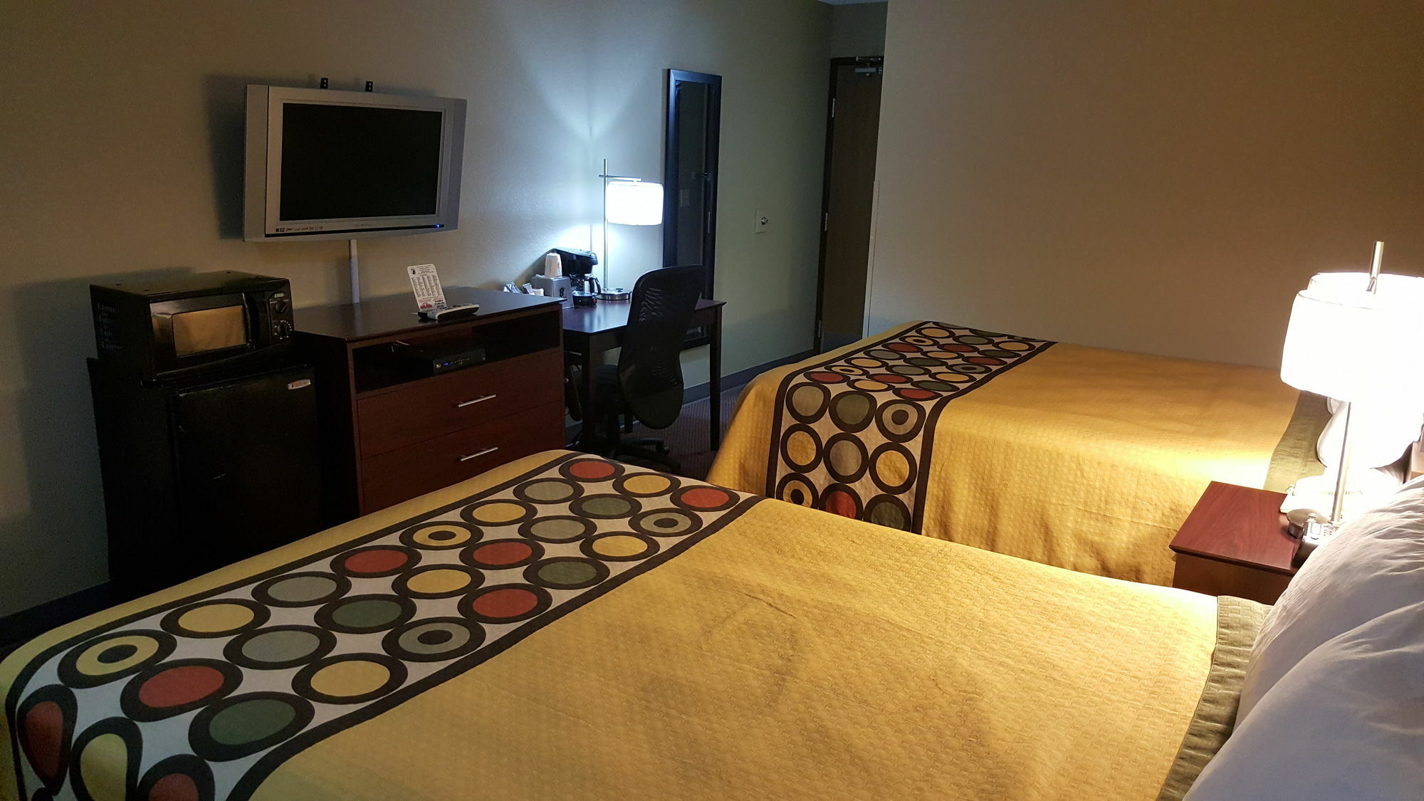 Super 8 By Wyndham Ankeny/Des Moines Area Otel Dış mekan fotoğraf
